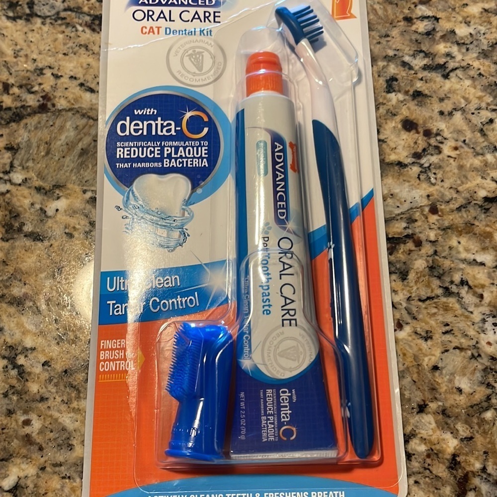 Cat toothbrush set - Picture 2 of 4